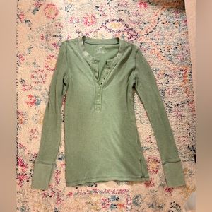 AERIE GREEN HENLEY TOP